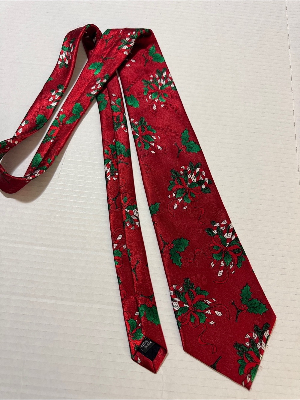 Hallmark Vintage Red Holiday Candy Cane and Holly Men's Tie 214